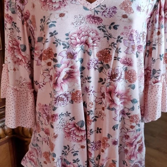 Boutique - Pink Tie Hem soft Flowy Boho Top #1008 - Picture 2 of 6